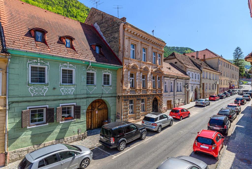 3 Min To Everything-Stylish-Modern-Old Fortress Braşov Esterno foto